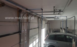 instalacja sprężonego powietrza SimplAir Ingersoll Rand o średnicy 25 mm w warsztacie